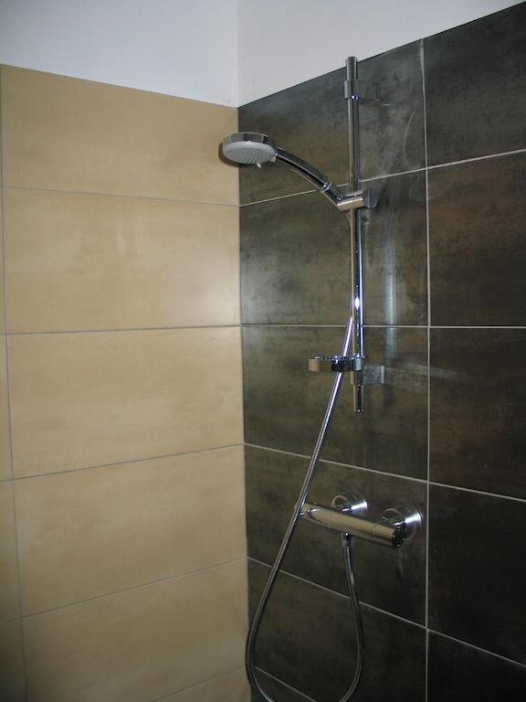 Les Romarins Appartement Aigne  Buitenkant foto